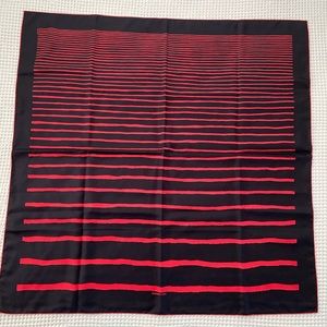 Hermes vintage 100% silk scarf. Good condition. 34 in x 34 in square